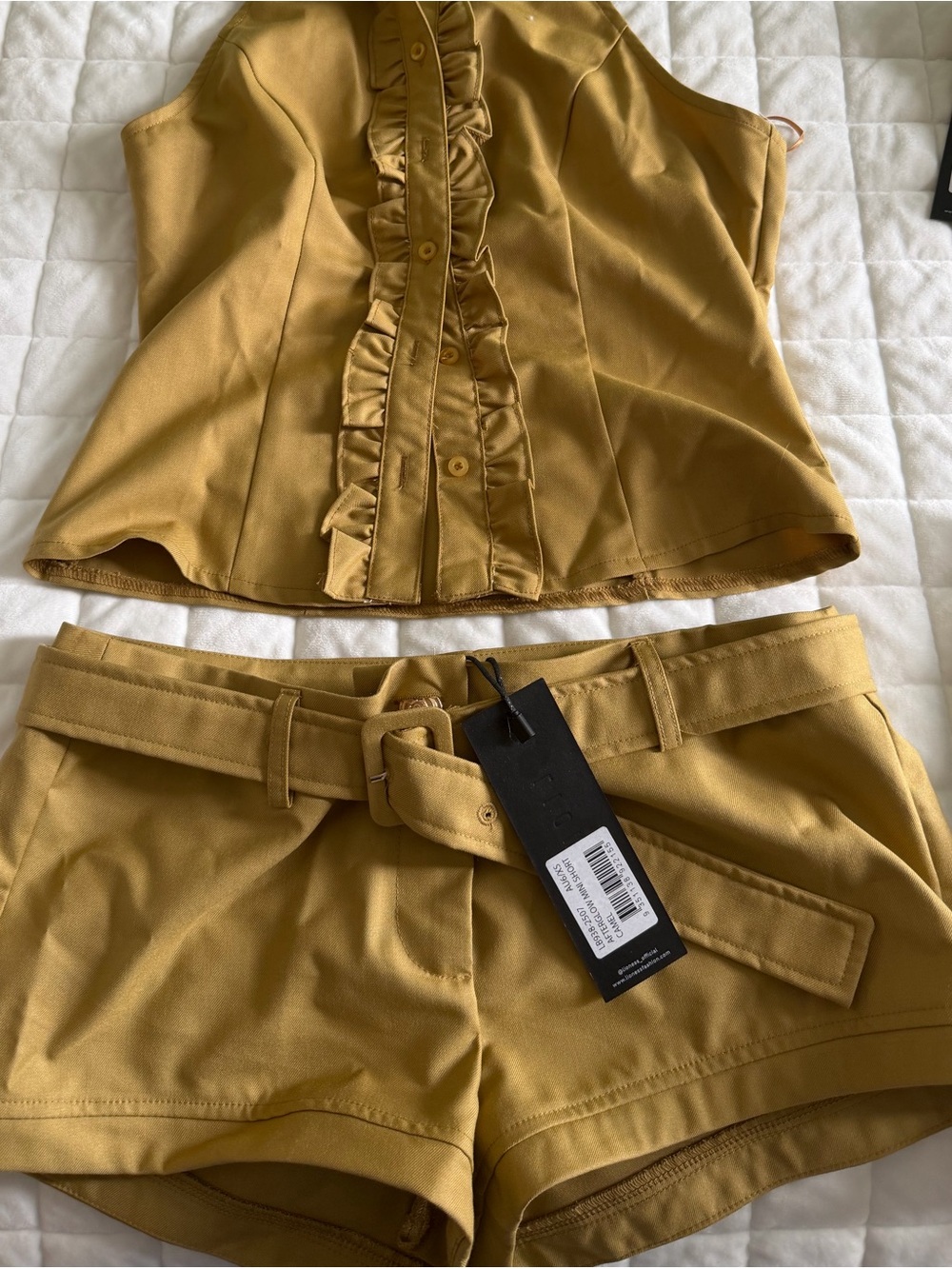 Lioness Afterglow mini short in camel BNWT